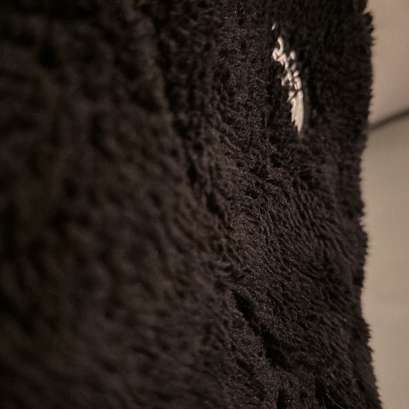 Blue and black/ North face jacket/XL boys - Picture 4 of 4